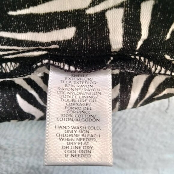 Ann Taylor LOFT Tropical Palm Print Wrap Romper Shorts Black White Sleeveless 6 - Picture 14 of 16